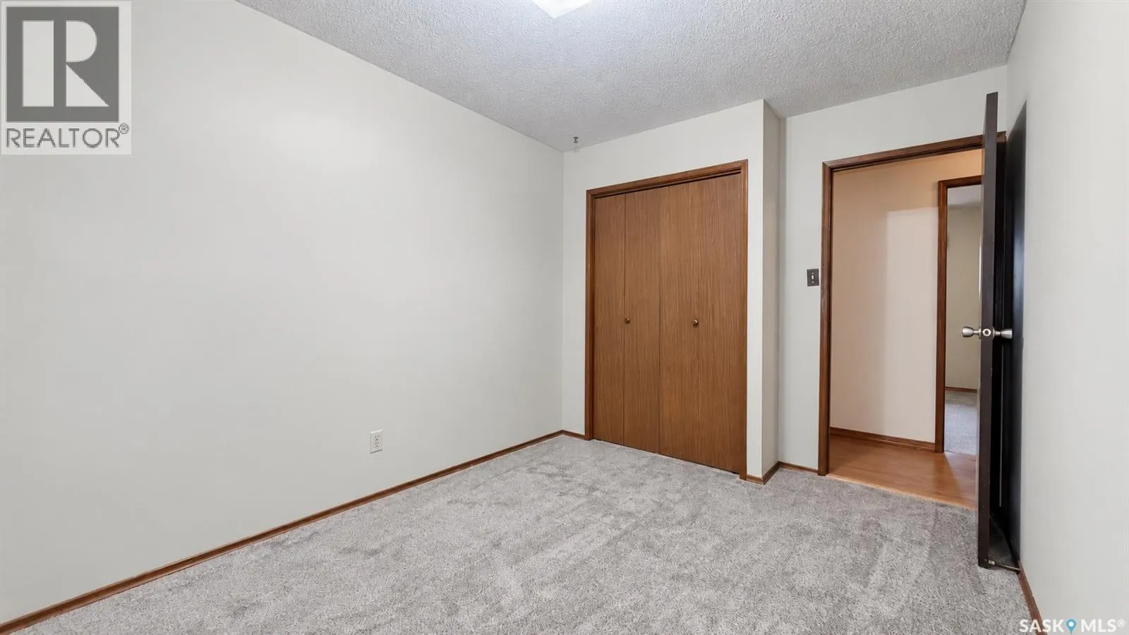 418 Laval CRESCENT