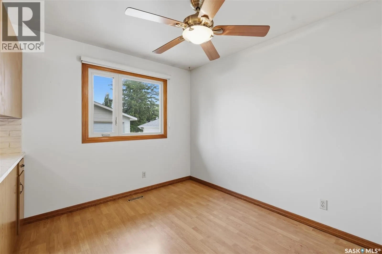 418 Laval CRESCENT