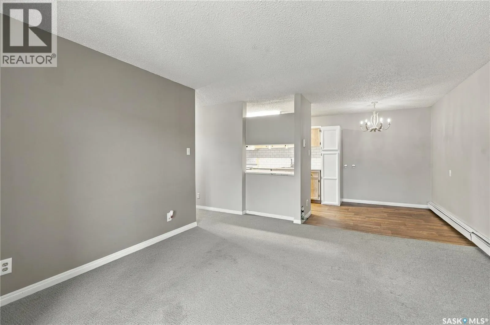 202B 4040 8th STREET E