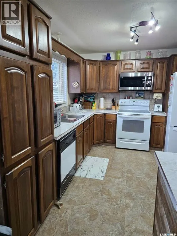 101 3rd STREET W