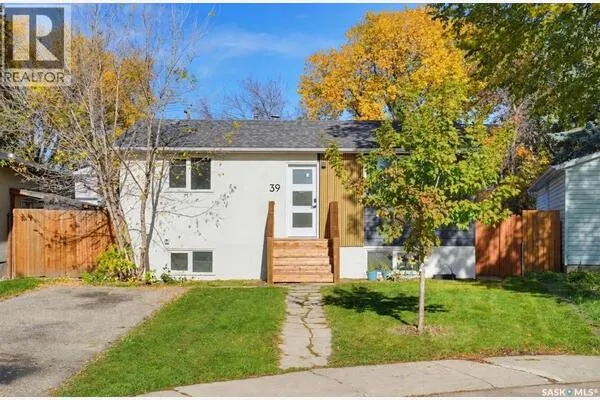 39 Trident CRESCENT