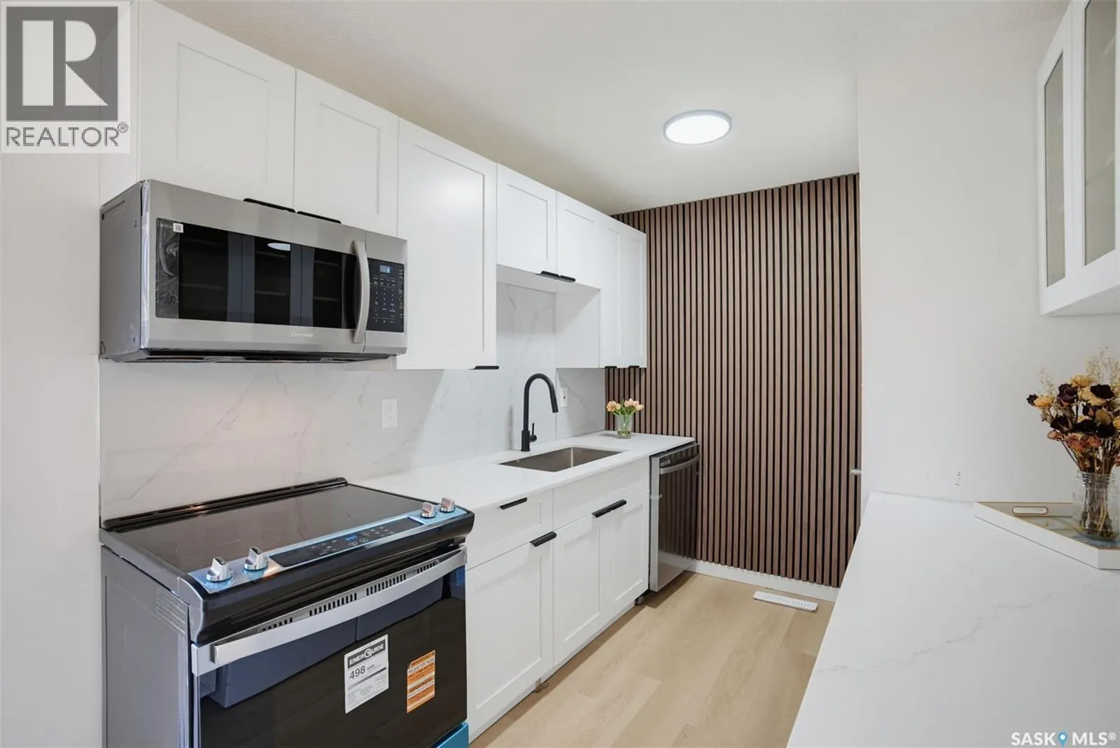 39 Trident CRESCENT