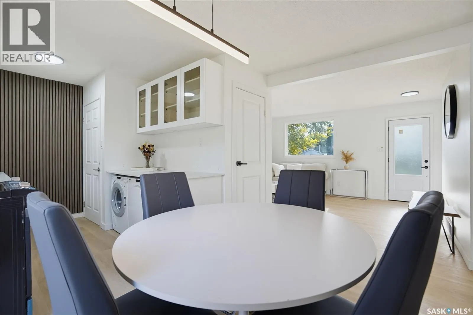 39 Trident CRESCENT