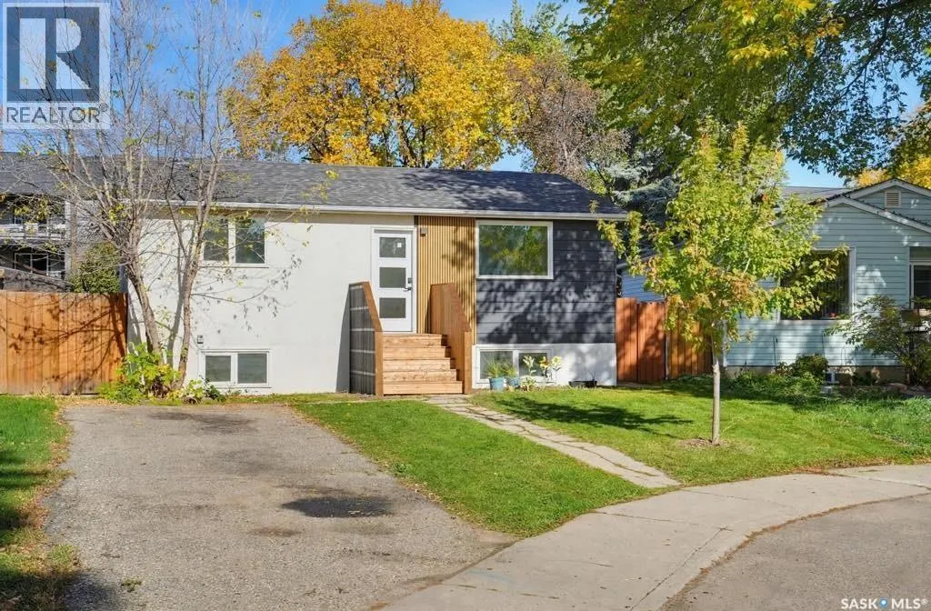 39 Trident CRESCENT