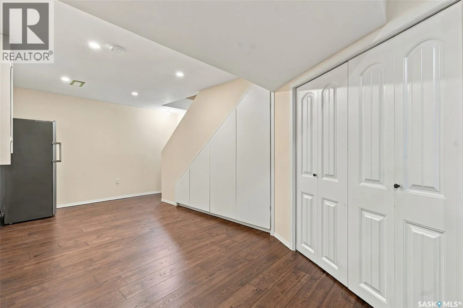 724 150 Langlois WAY