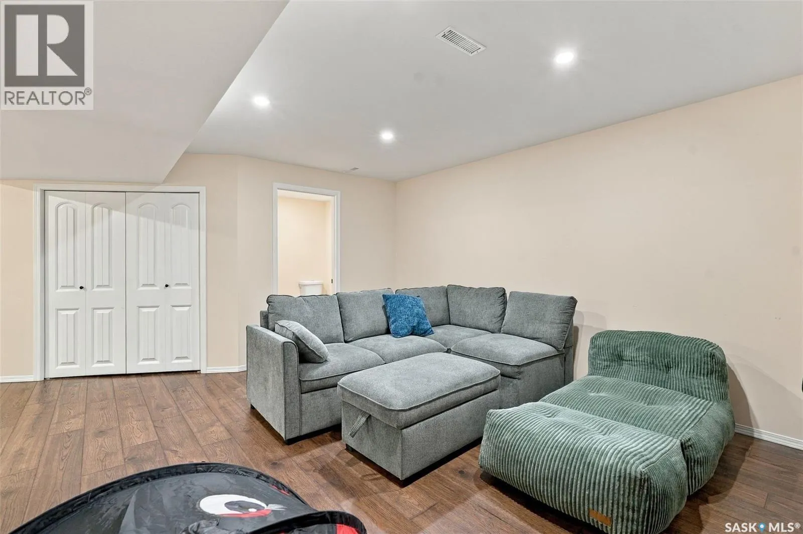 724 150 Langlois WAY