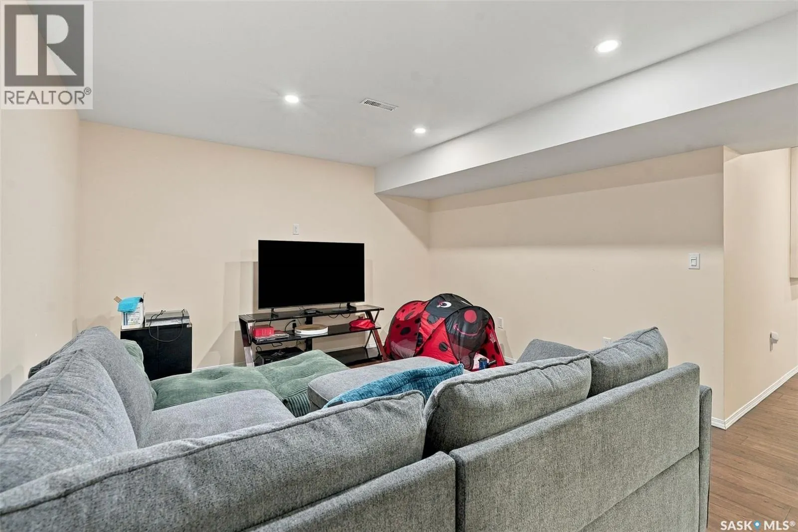 724 150 Langlois WAY