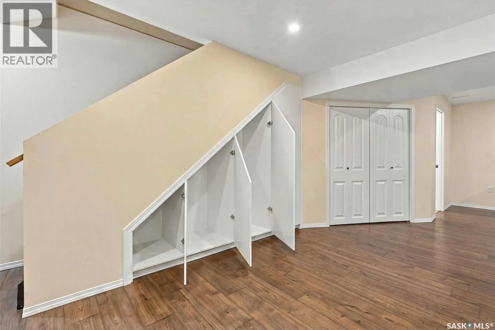 724 150 Langlois WAY