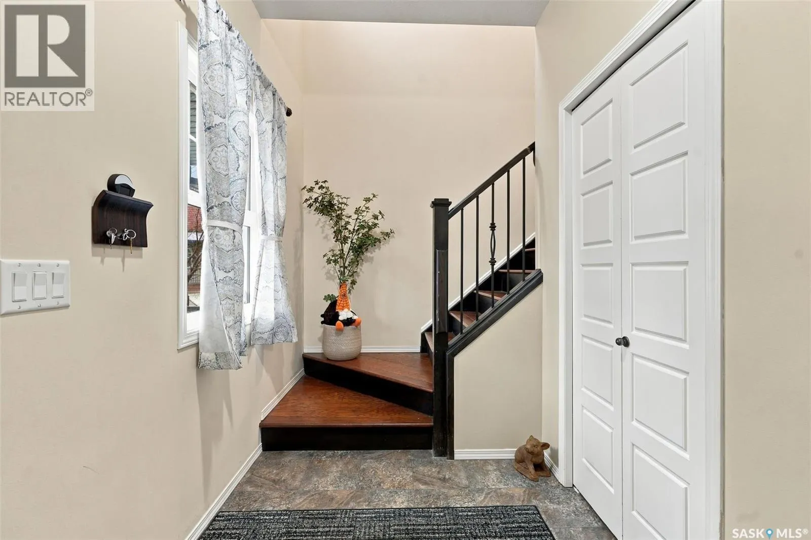 724 150 Langlois WAY