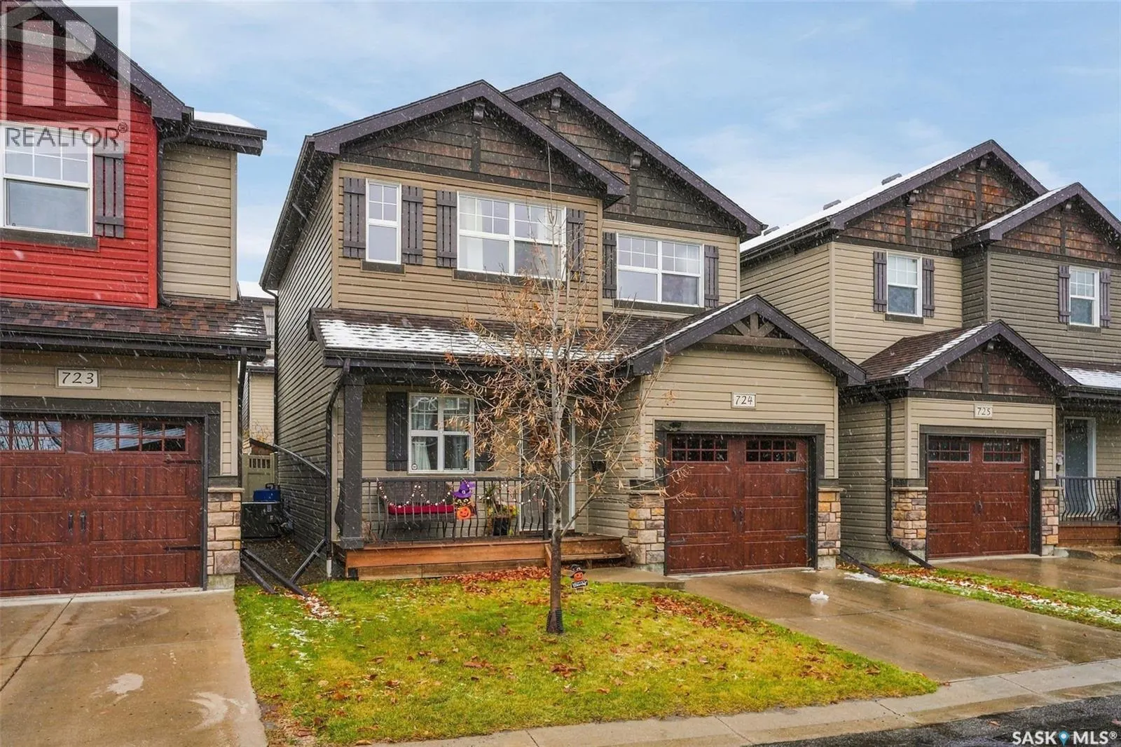 724 150 Langlois WAY