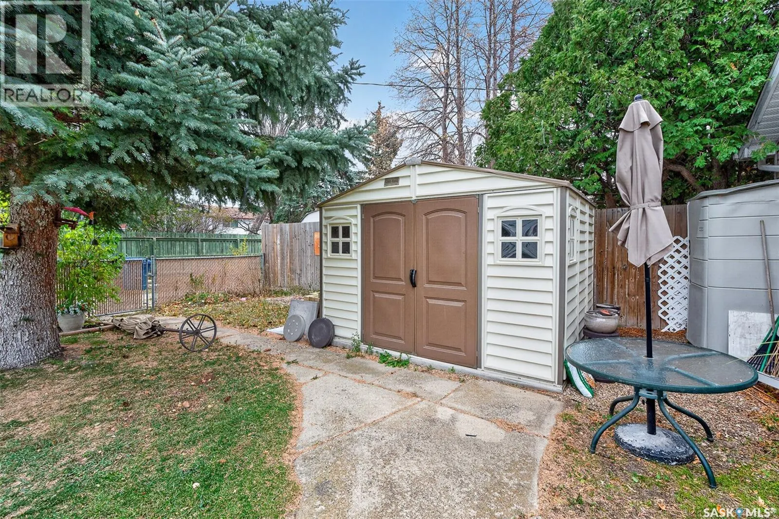 1056 Simcoe STREET