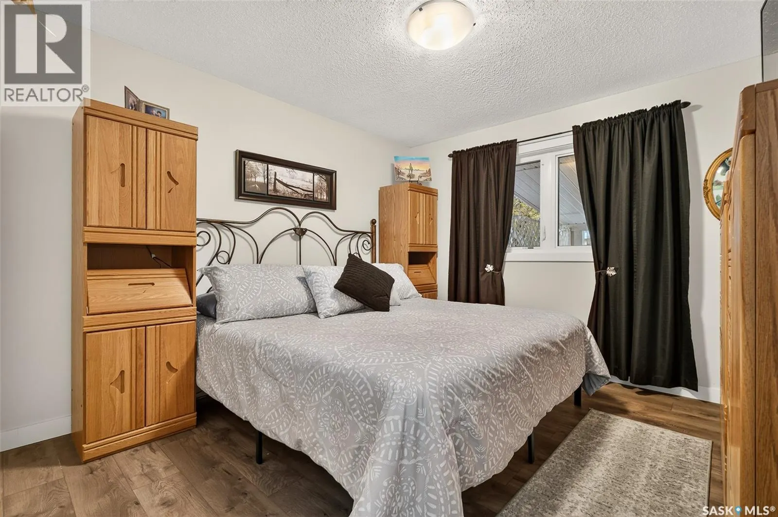 1056 Simcoe STREET