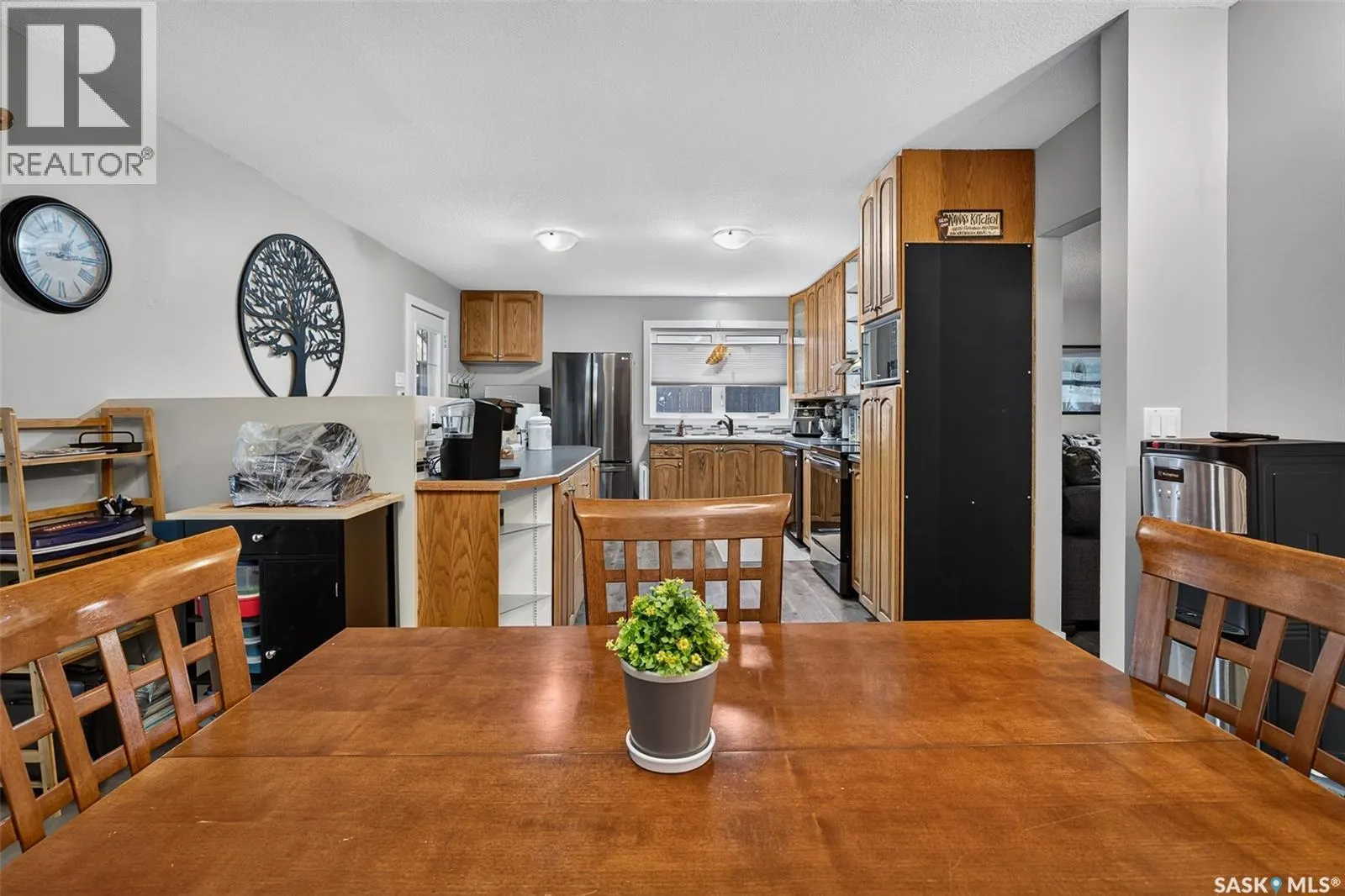 1056 Simcoe STREET