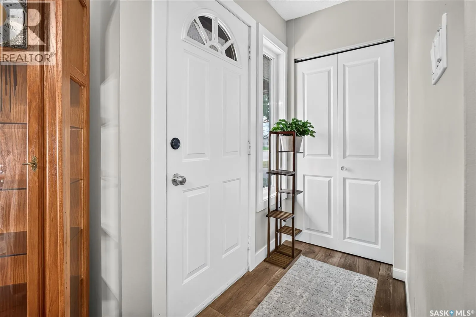 1056 Simcoe STREET