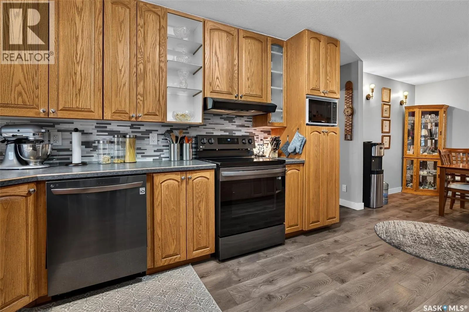 1056 Simcoe STREET