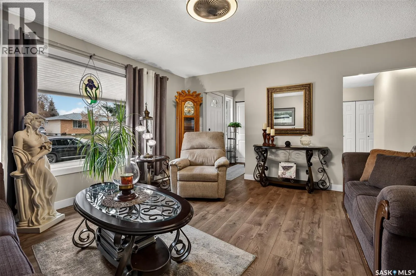 1056 Simcoe STREET