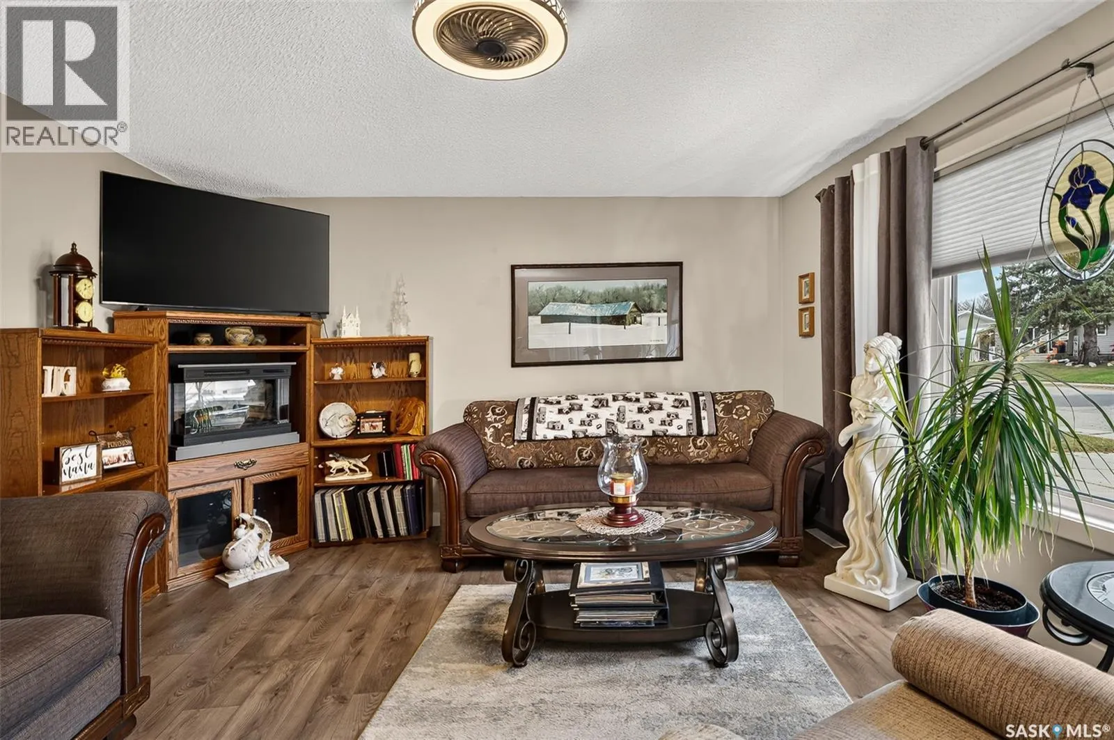 1056 Simcoe STREET