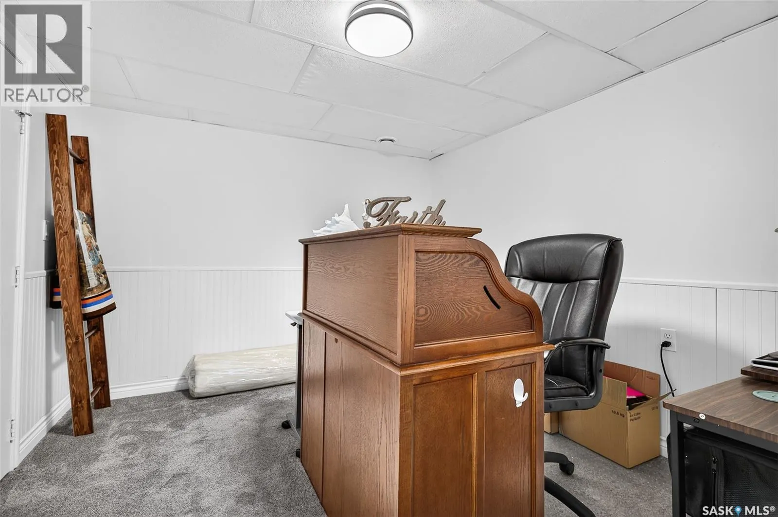 1056 Simcoe STREET