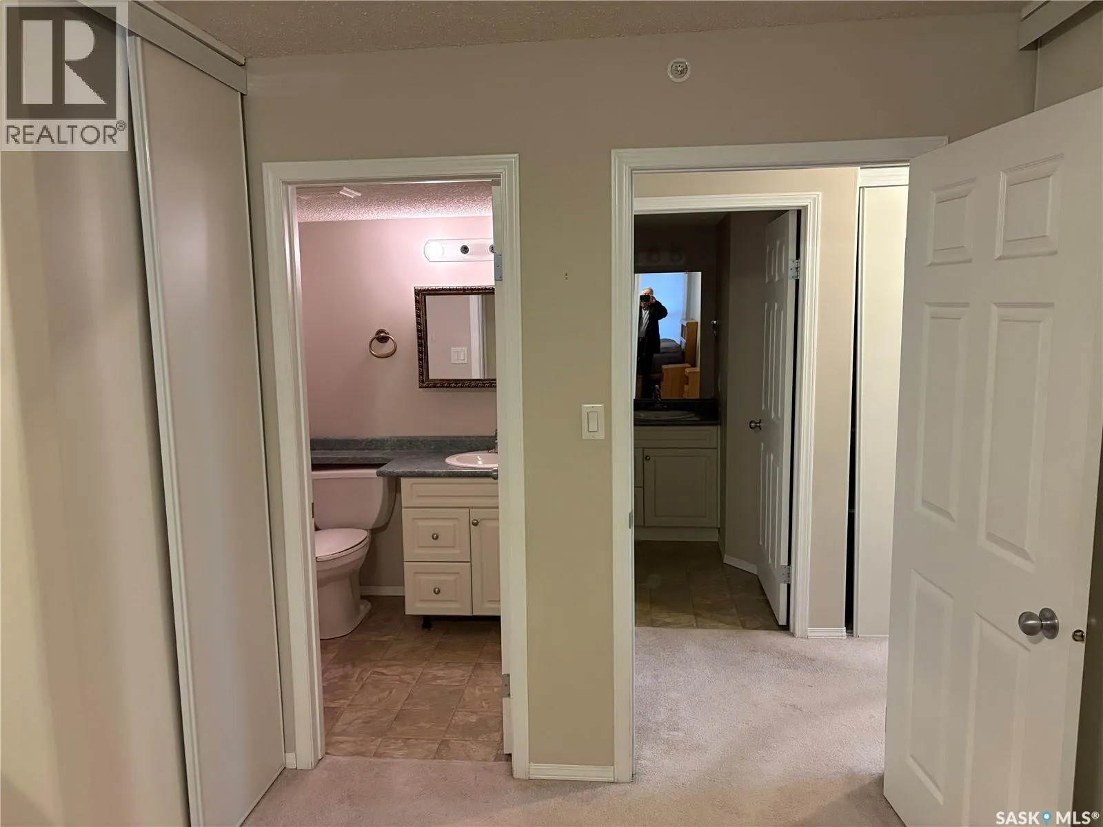 305 122 Government ROAD NE