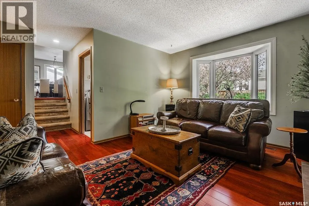 222 Gathercole CRESCENT
