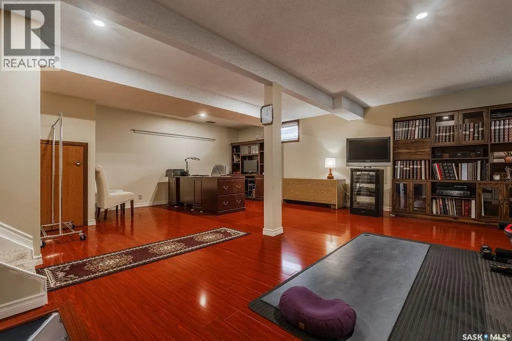 222 Gathercole CRESCENT