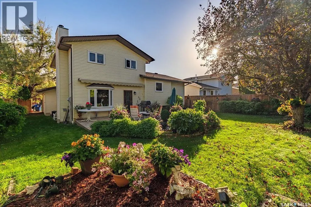222 Gathercole CRESCENT
