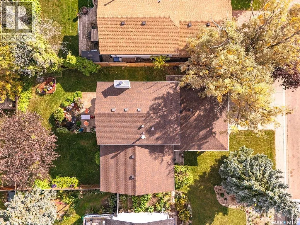 222 Gathercole CRESCENT