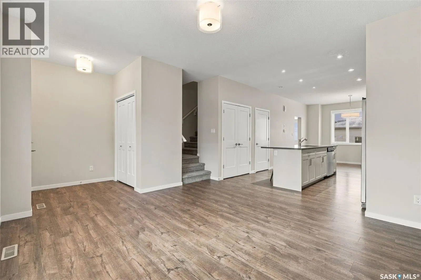 5644 Vedette ROAD