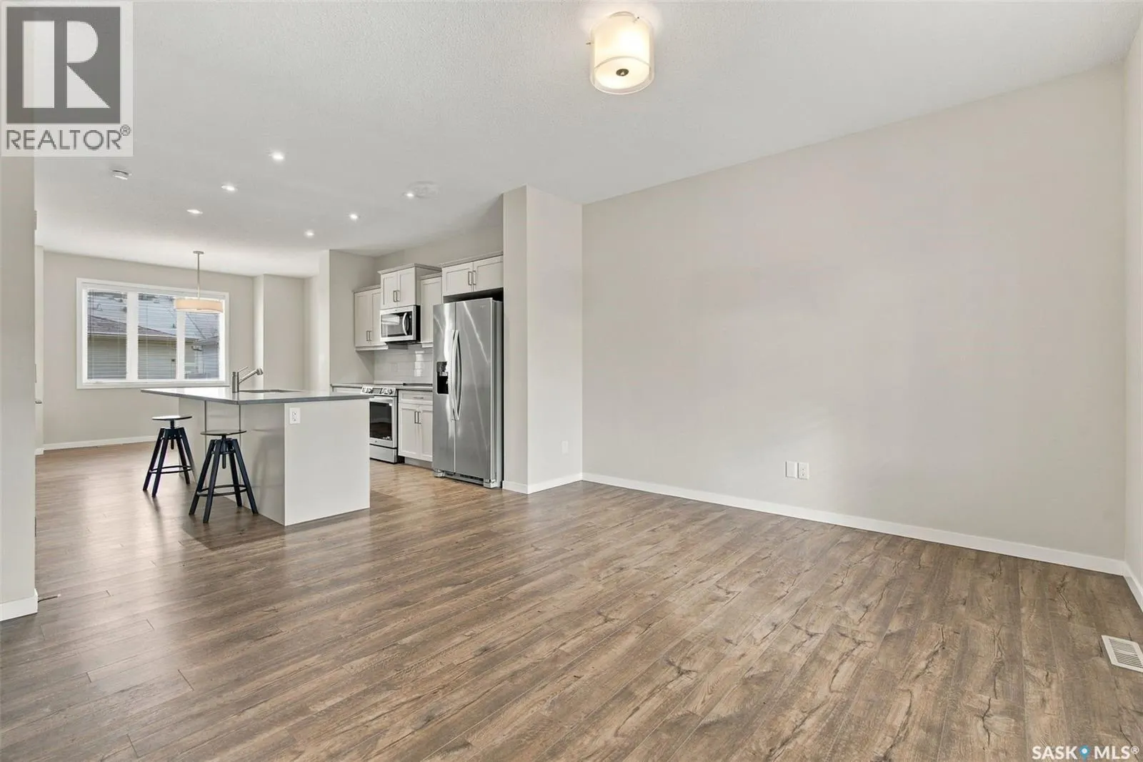 5644 Vedette ROAD