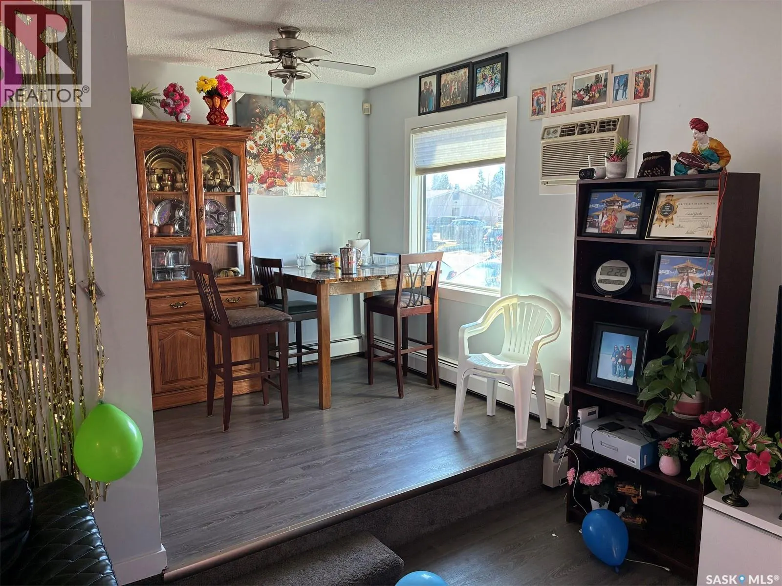 302 2nd STREET W