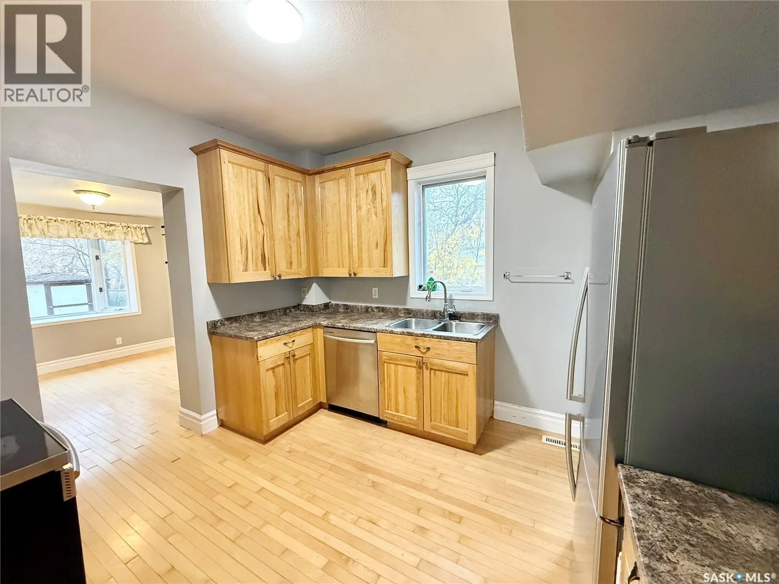 114 2nd AVENUE SE