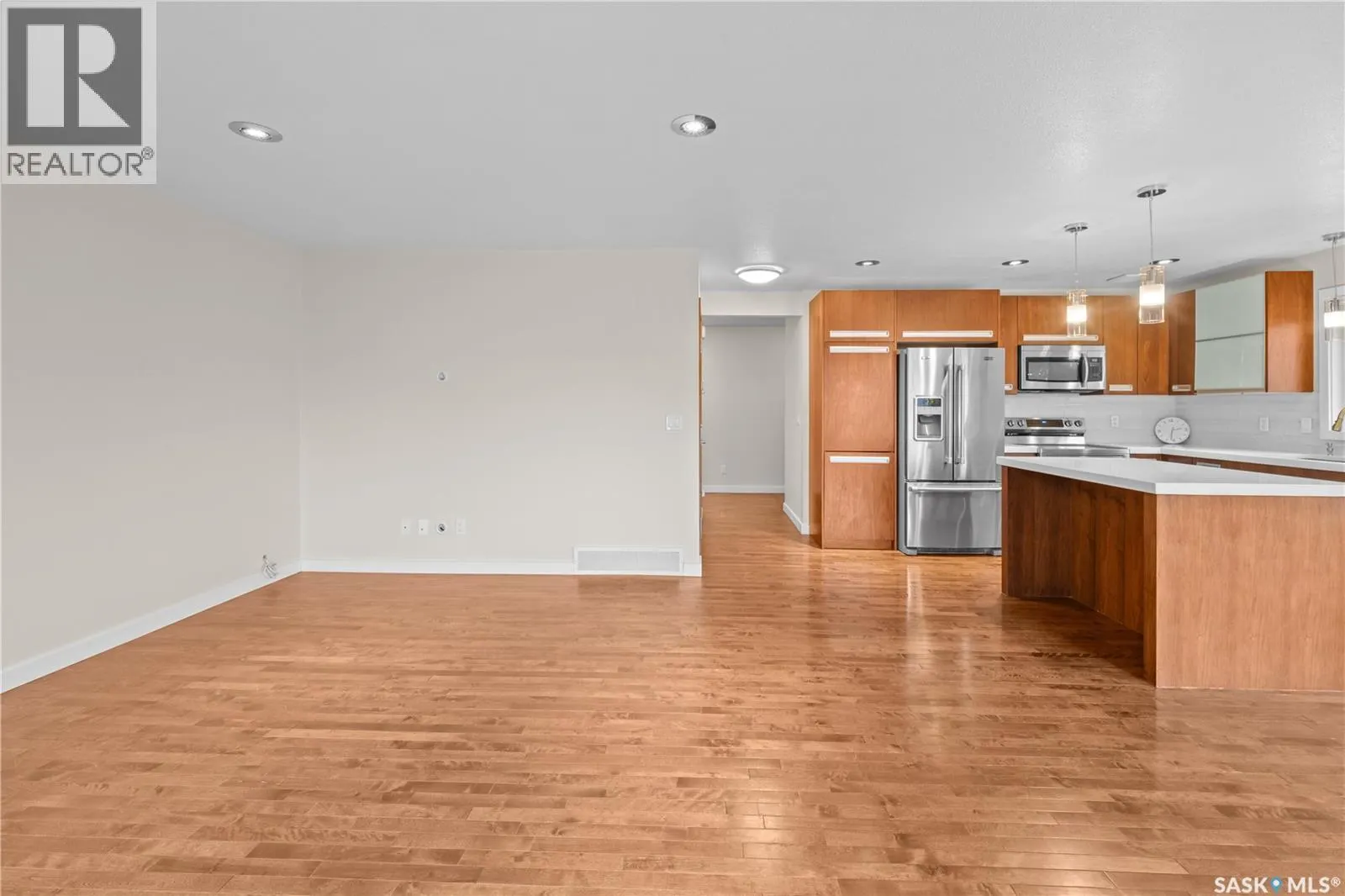 435 Pichler CRESCENT