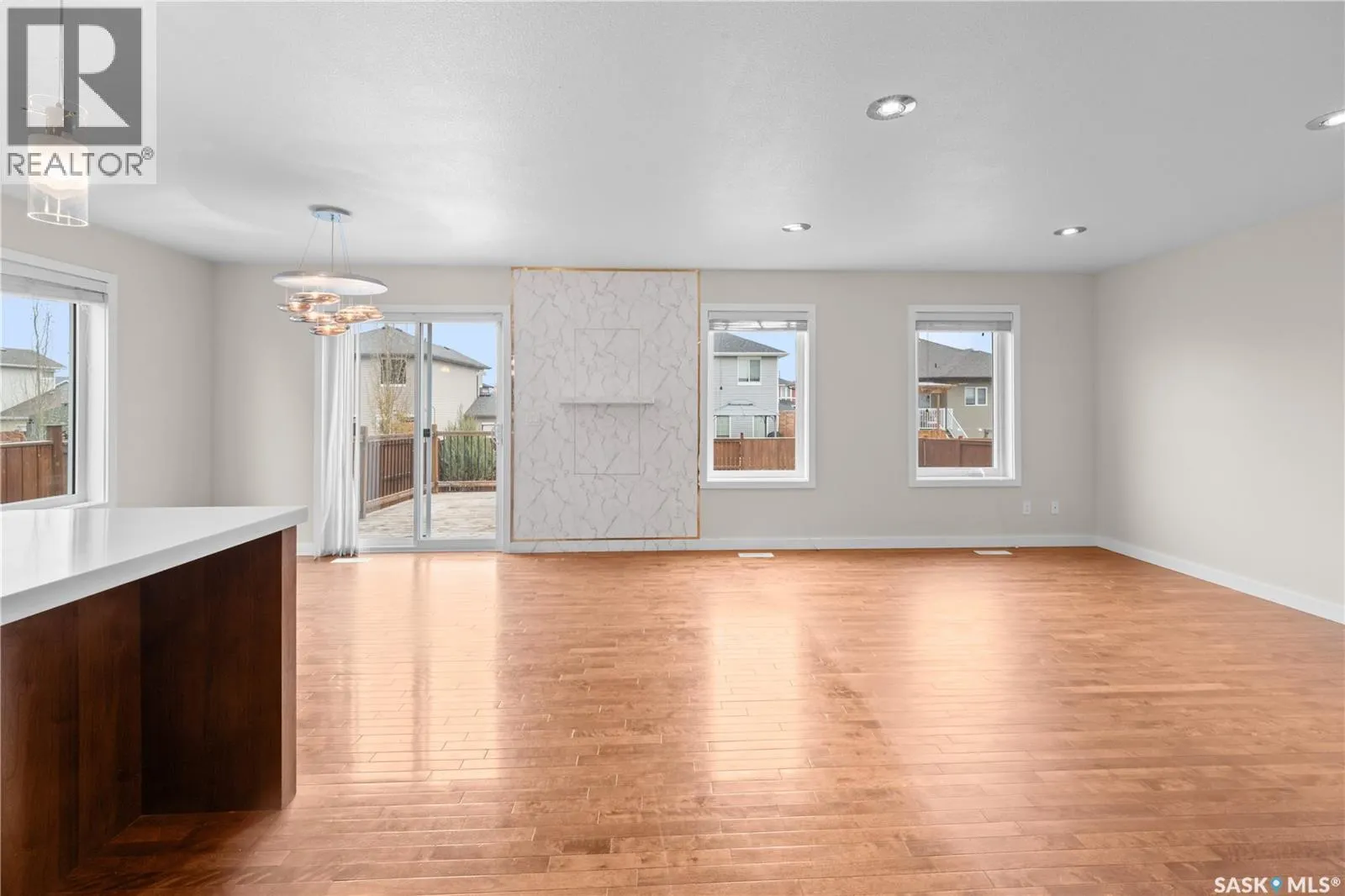 435 Pichler CRESCENT