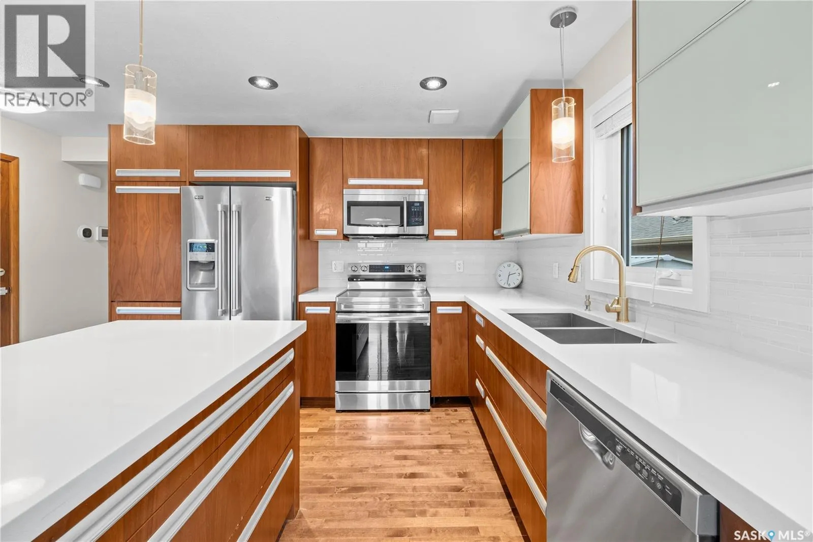 435 Pichler CRESCENT