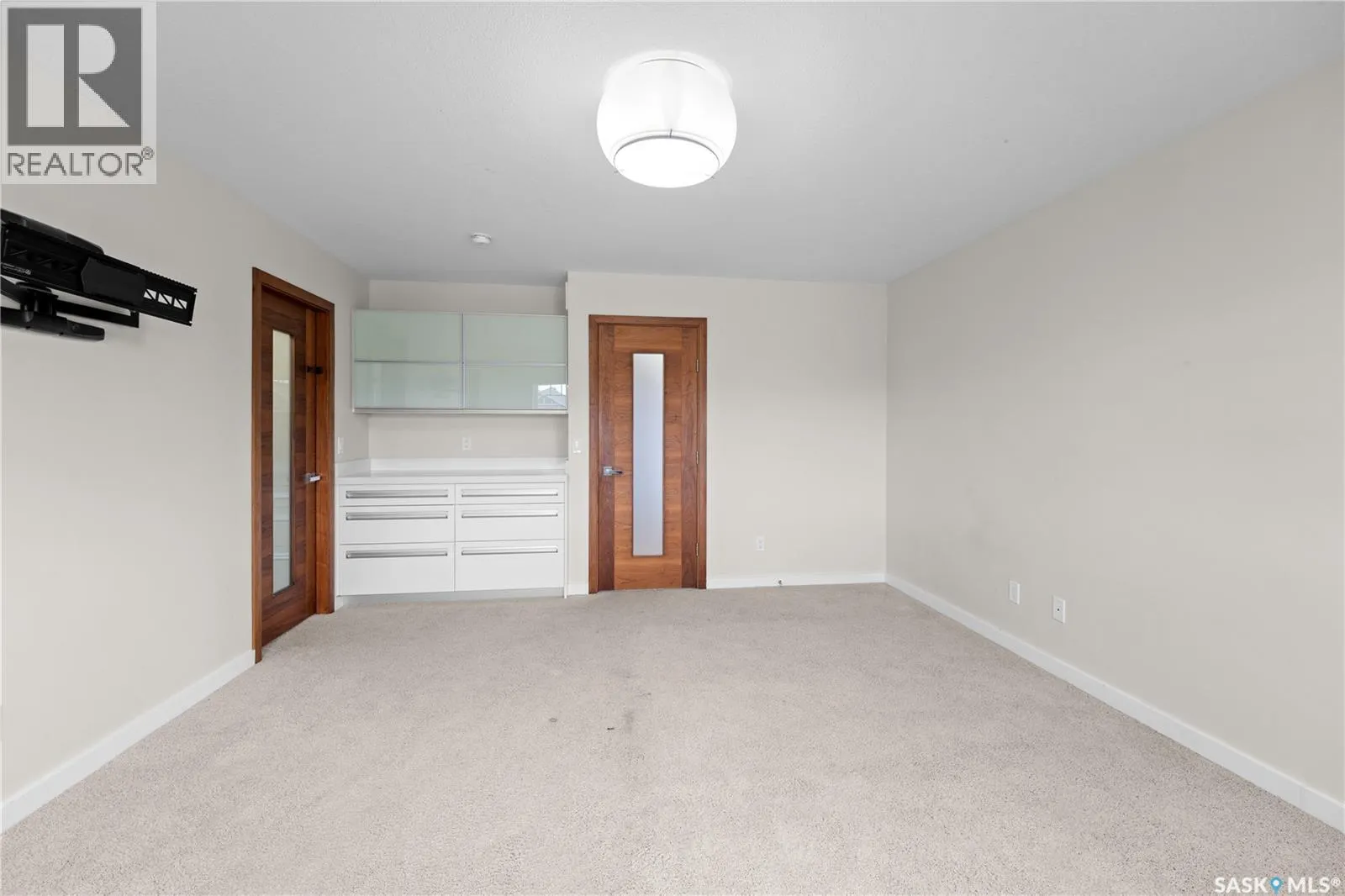 435 Pichler CRESCENT