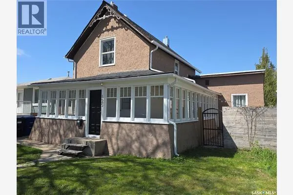 Home for sale: 125 D AVENUE S, Saskatoon, SK