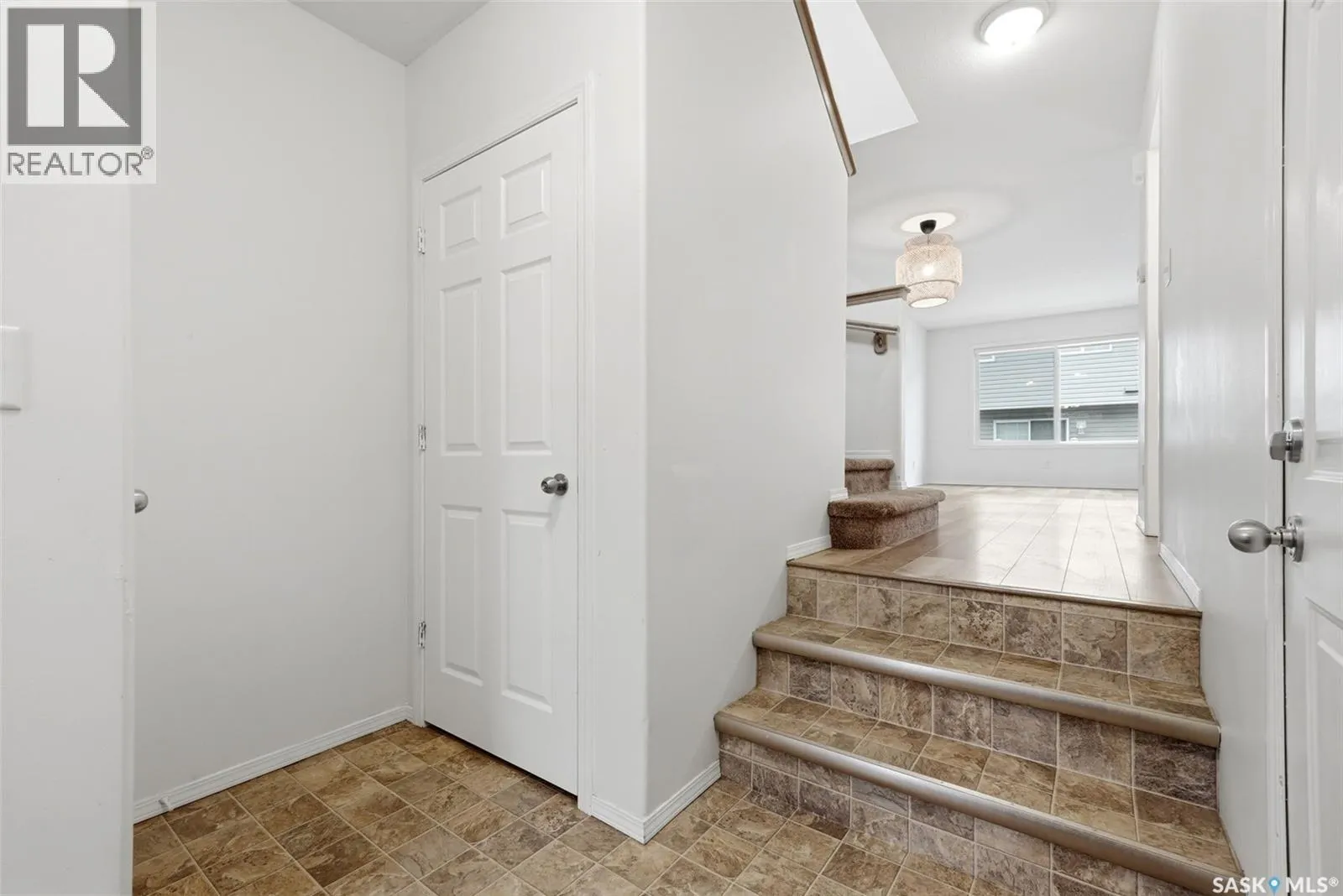 2914 Cranbourn CRESCENT