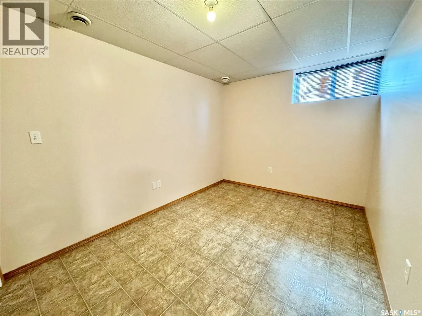 435 Southwood DRIVE