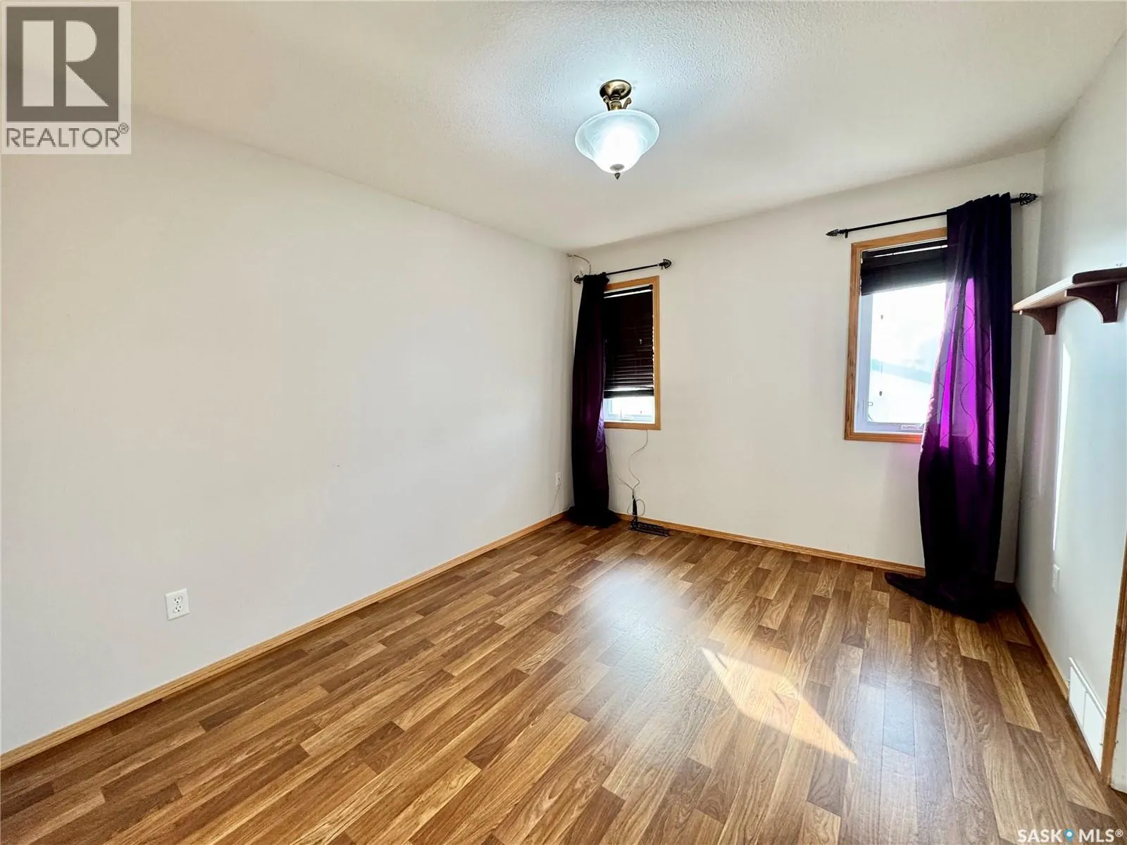 435 Southwood DRIVE
