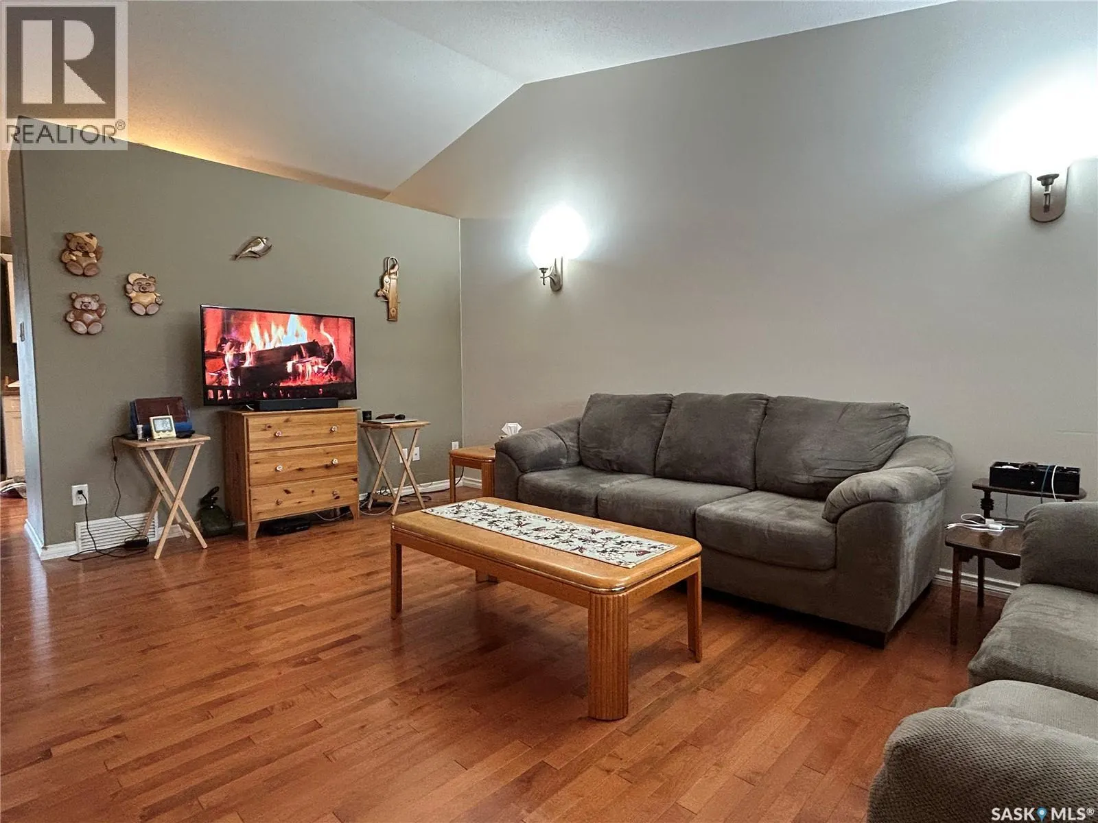 1618 2nd STREET