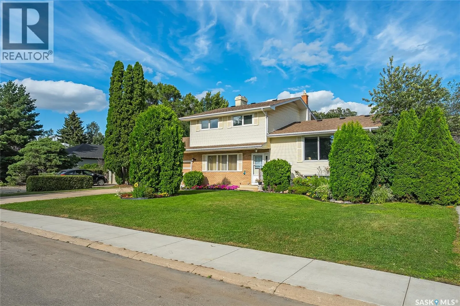 15 Harvard CRESCENT