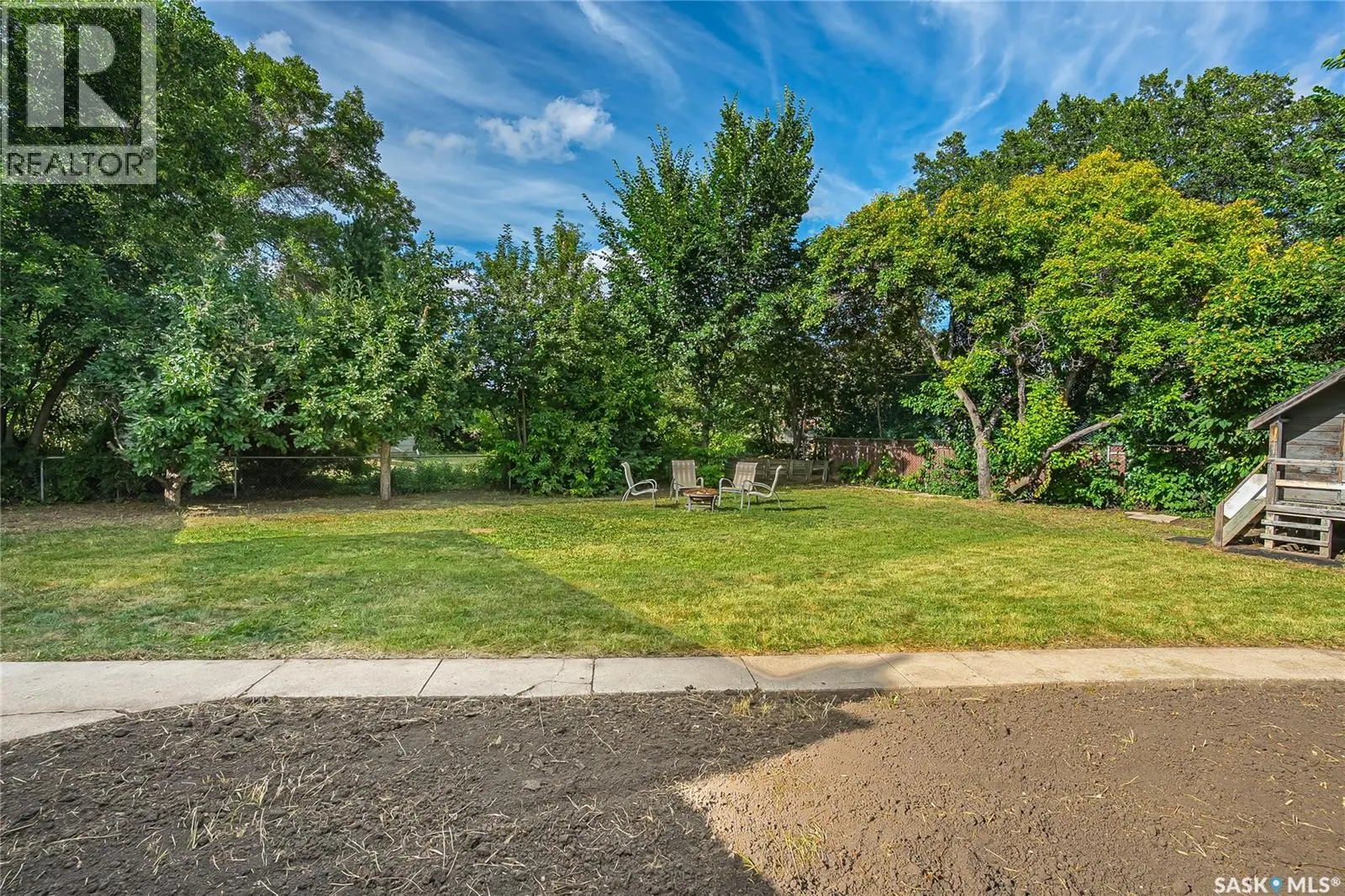 15 Harvard CRESCENT
