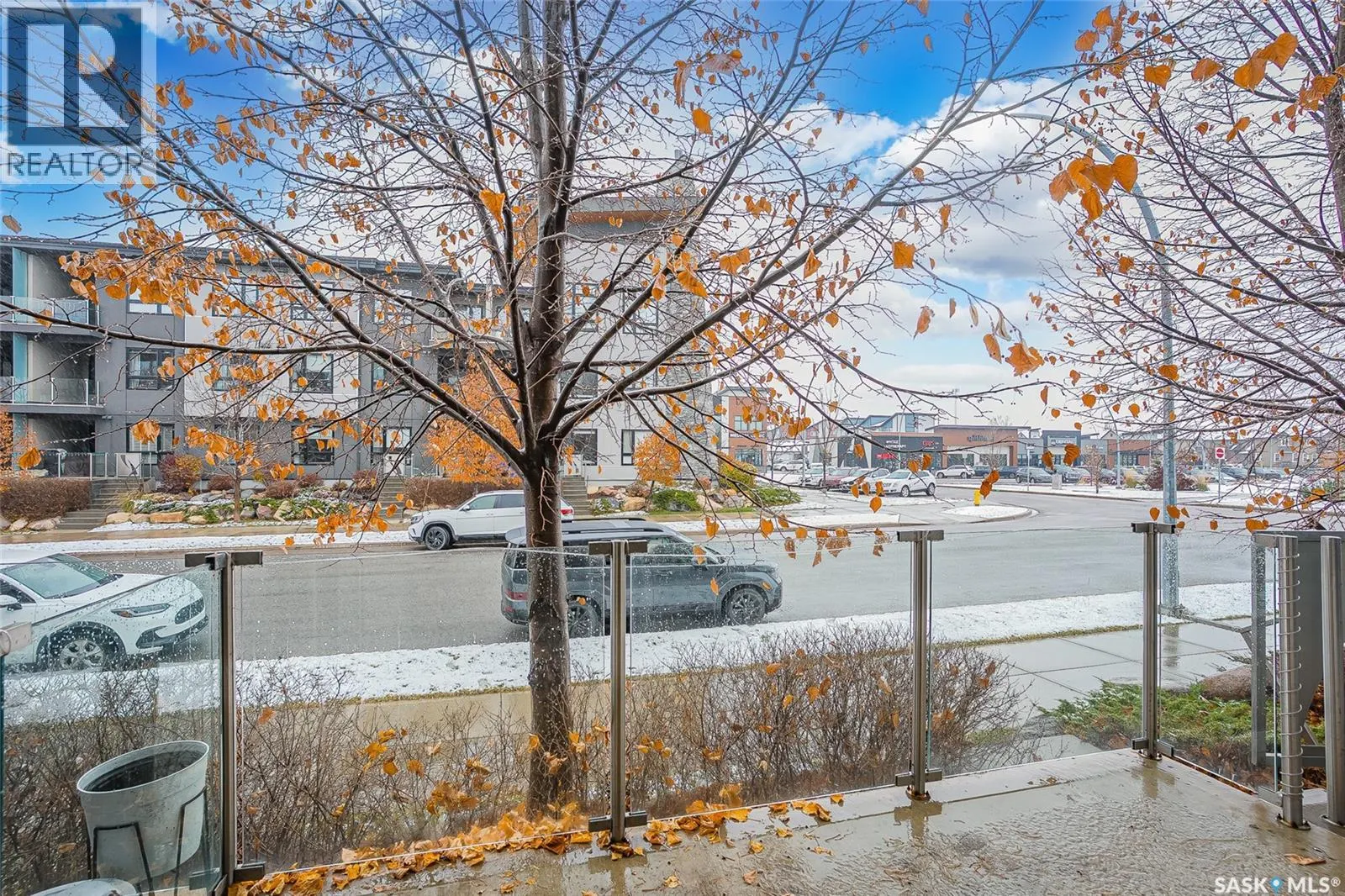 122 235 Evergreen SQUARE