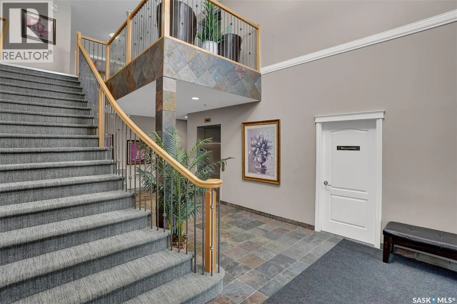 301 2885 Arens ROAD E