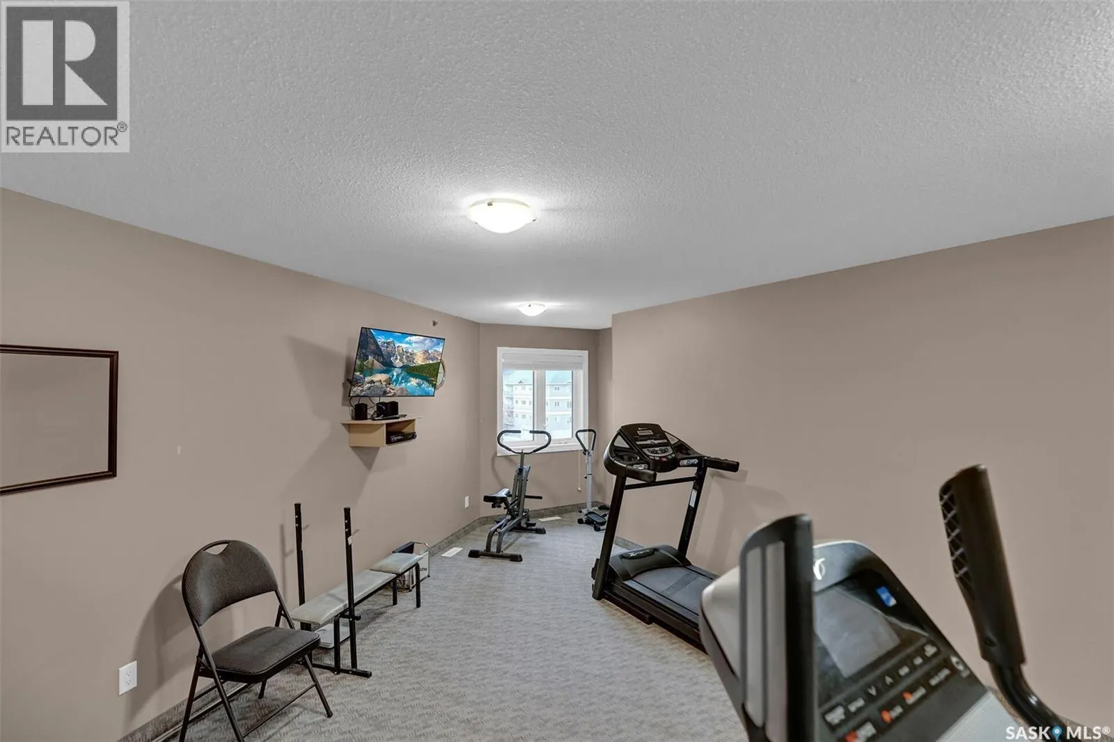 301 2885 Arens ROAD E