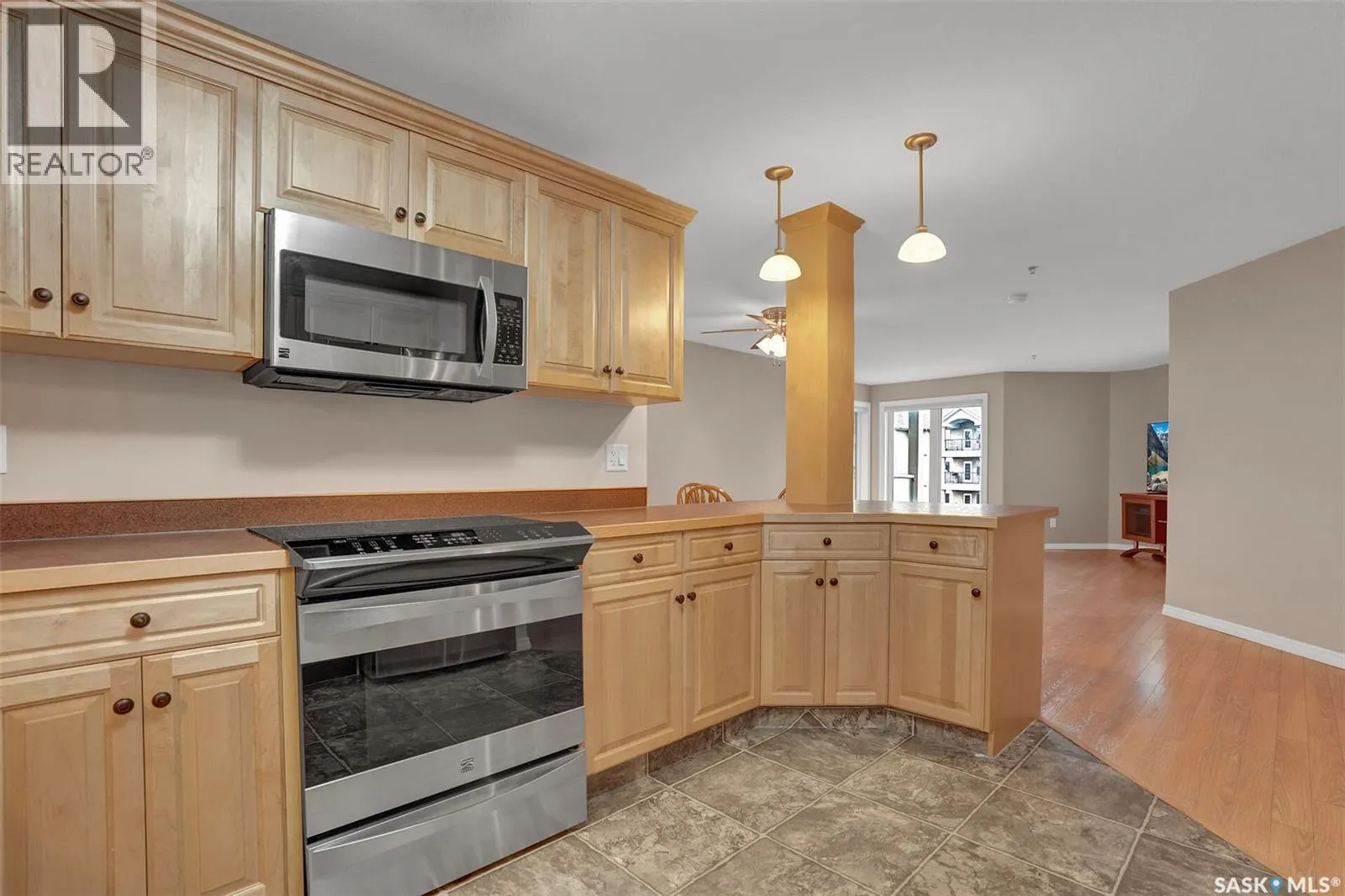 301 2885 Arens ROAD E