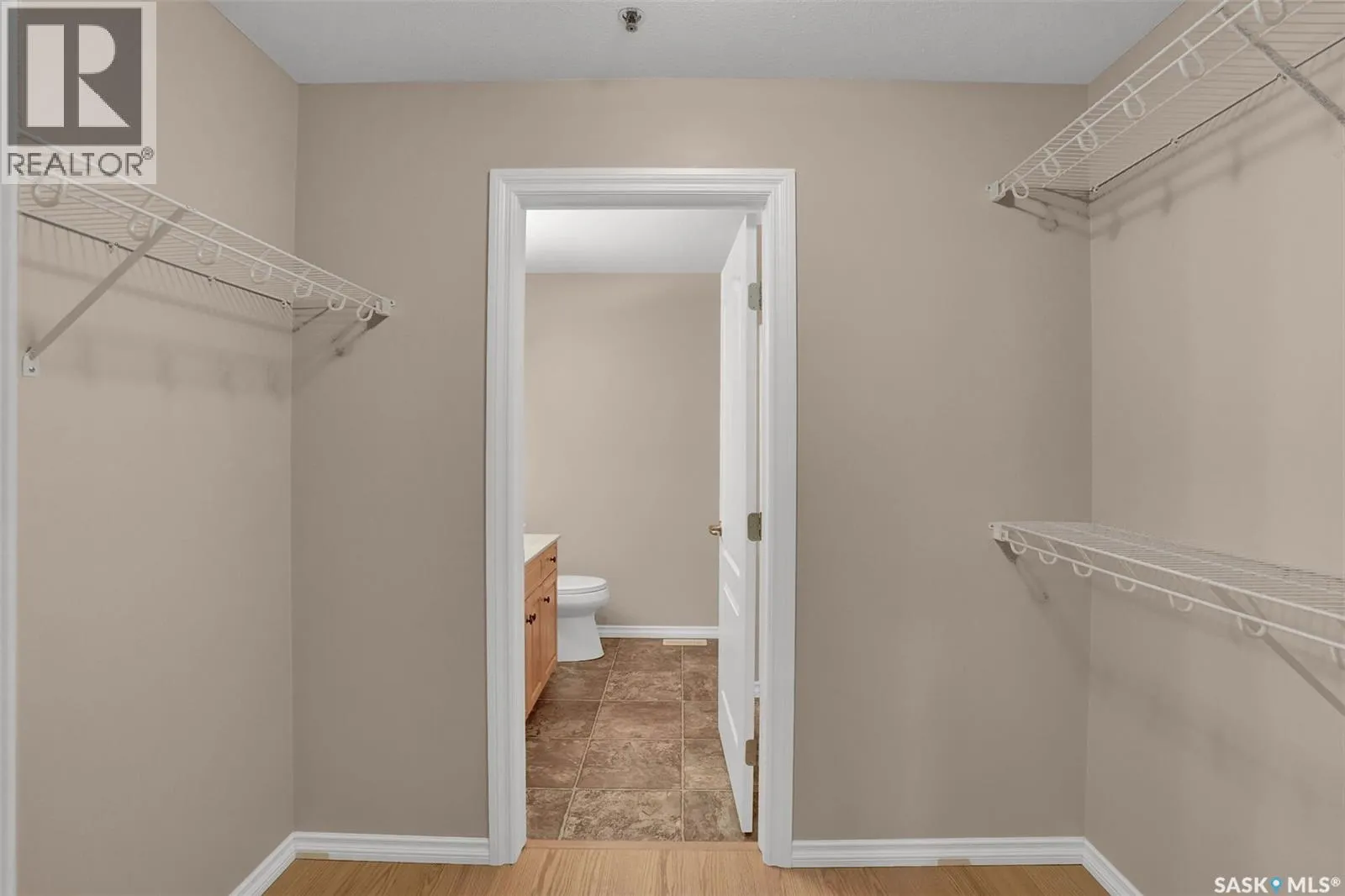 301 2885 Arens ROAD E