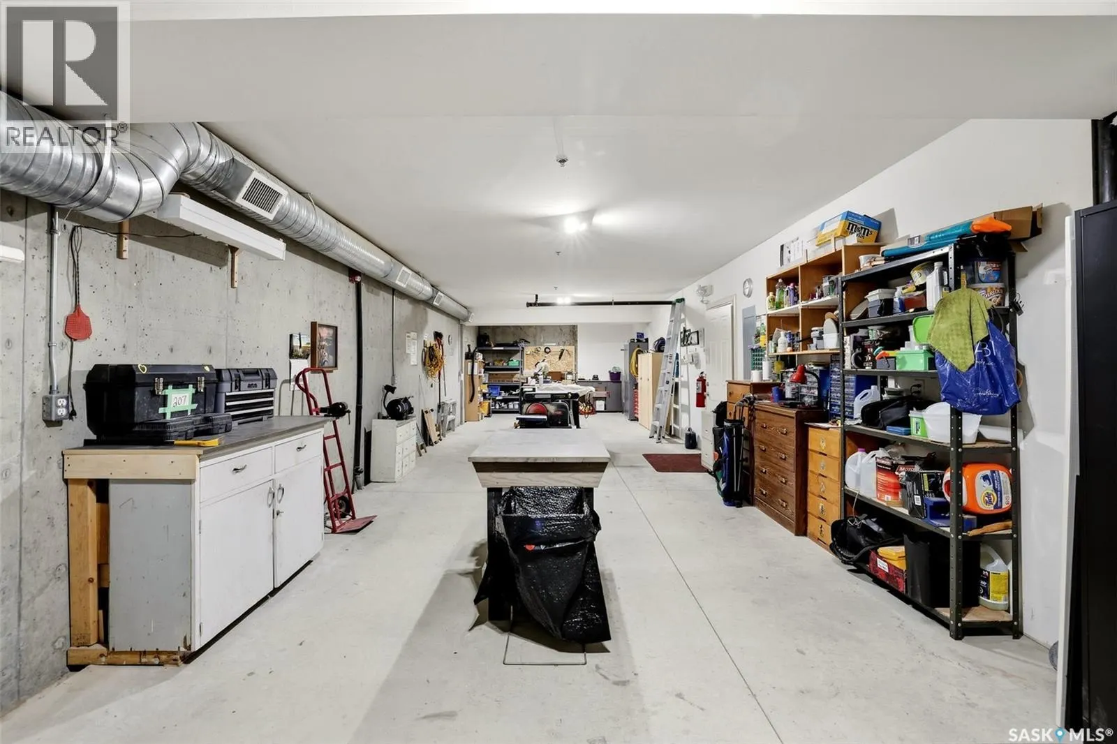 301 2885 Arens ROAD E