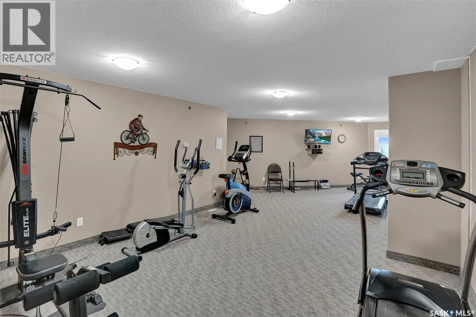 301 2885 Arens ROAD E
