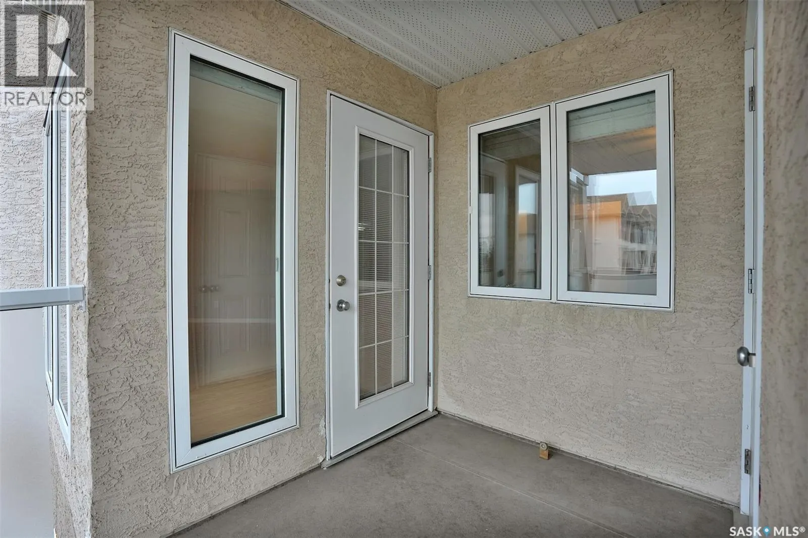 301 2885 Arens ROAD E